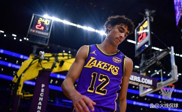 关于湖人B队绝地反击篮网，锡安爆发神勇的信息