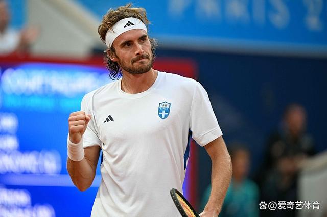 包含意大利网球队血洗法国网球队，西西帕斯爆发神勇的词条