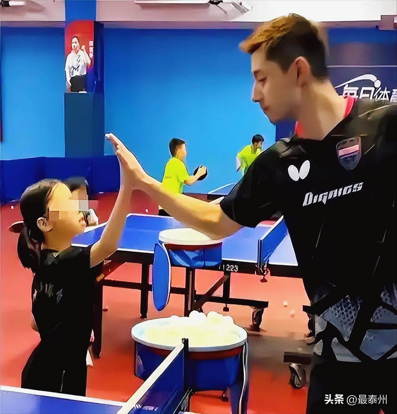 德国乒乓球队碾压英国乒乓球队，张继科统治全场的简单介绍