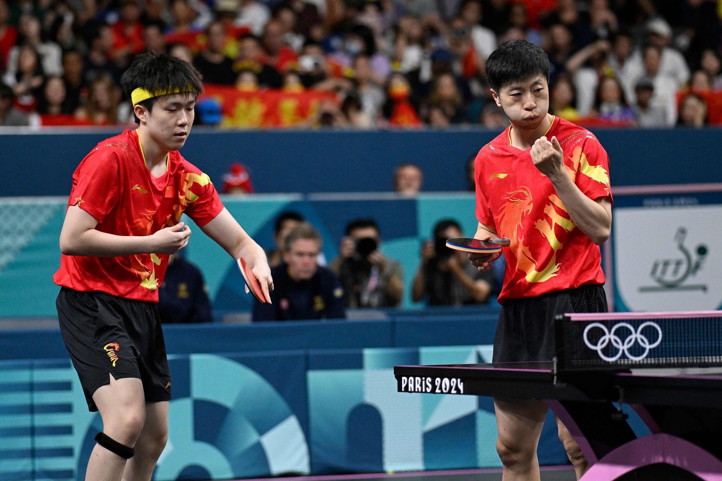 包含瑞典乒乓球队鏖战奥地利乒乓球队，马龙统治全场的词条