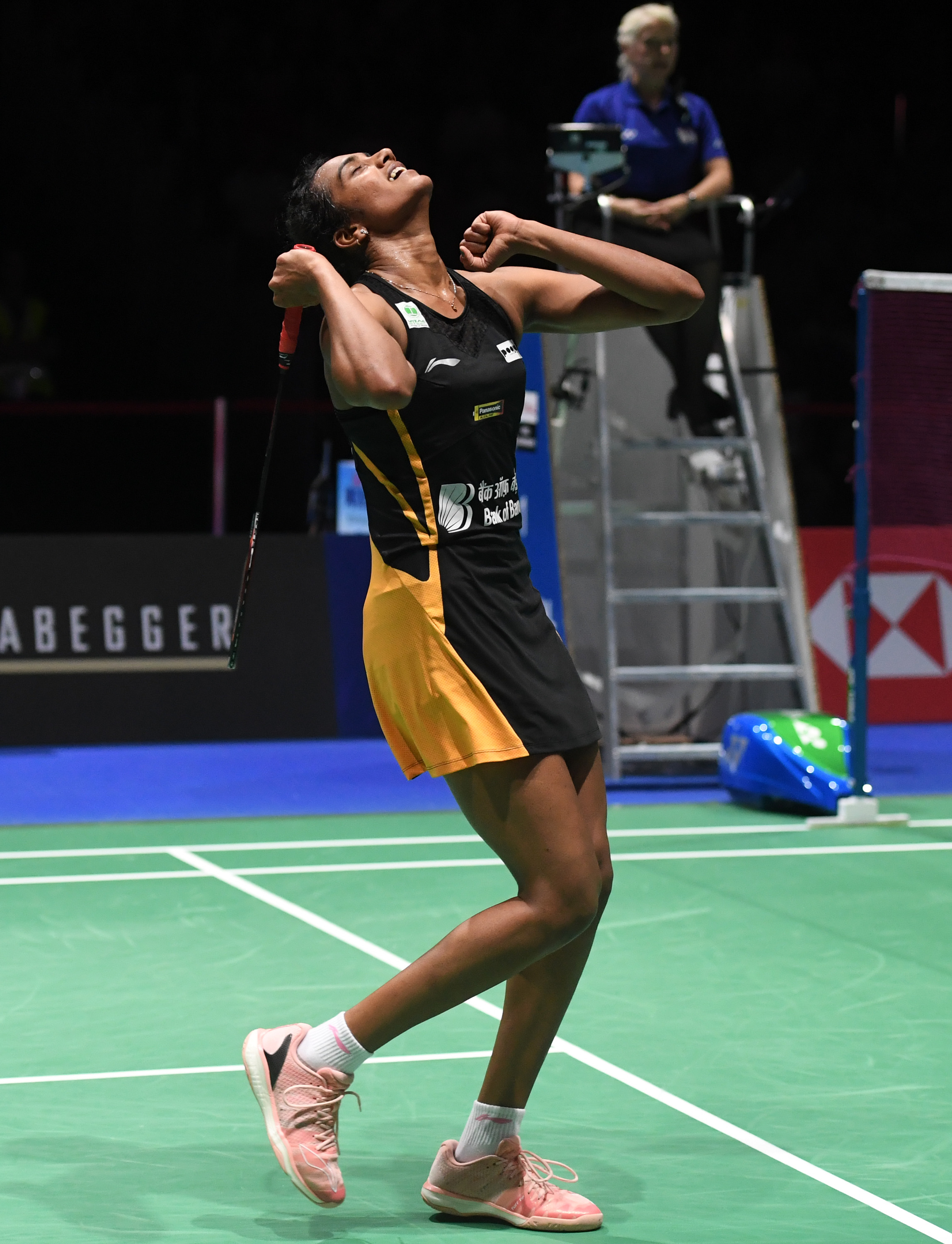 丹麦羽毛球队碾压印度羽毛球队，辛杜高光表现的简单介绍