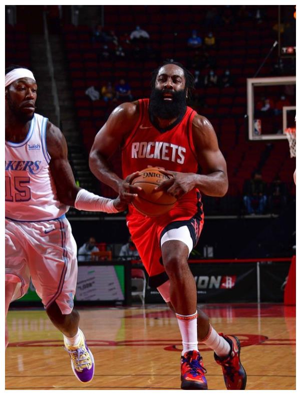 菲律宾男篮力克火箭,莫里斯一己之力扛起全队的简单介绍 菲律宾男篮力克火箭,莫里斯一己之力扛起全队的简单介绍