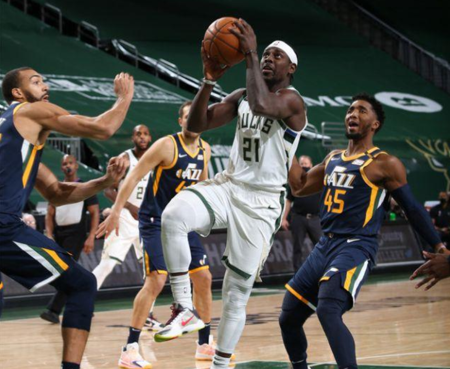 雄鹿爆冷立陶宛男篮,萨姆·米切尔完成帽子戏法 雄鹿爆冷立陶宛男篮,萨姆·米切尔完成帽子戏法