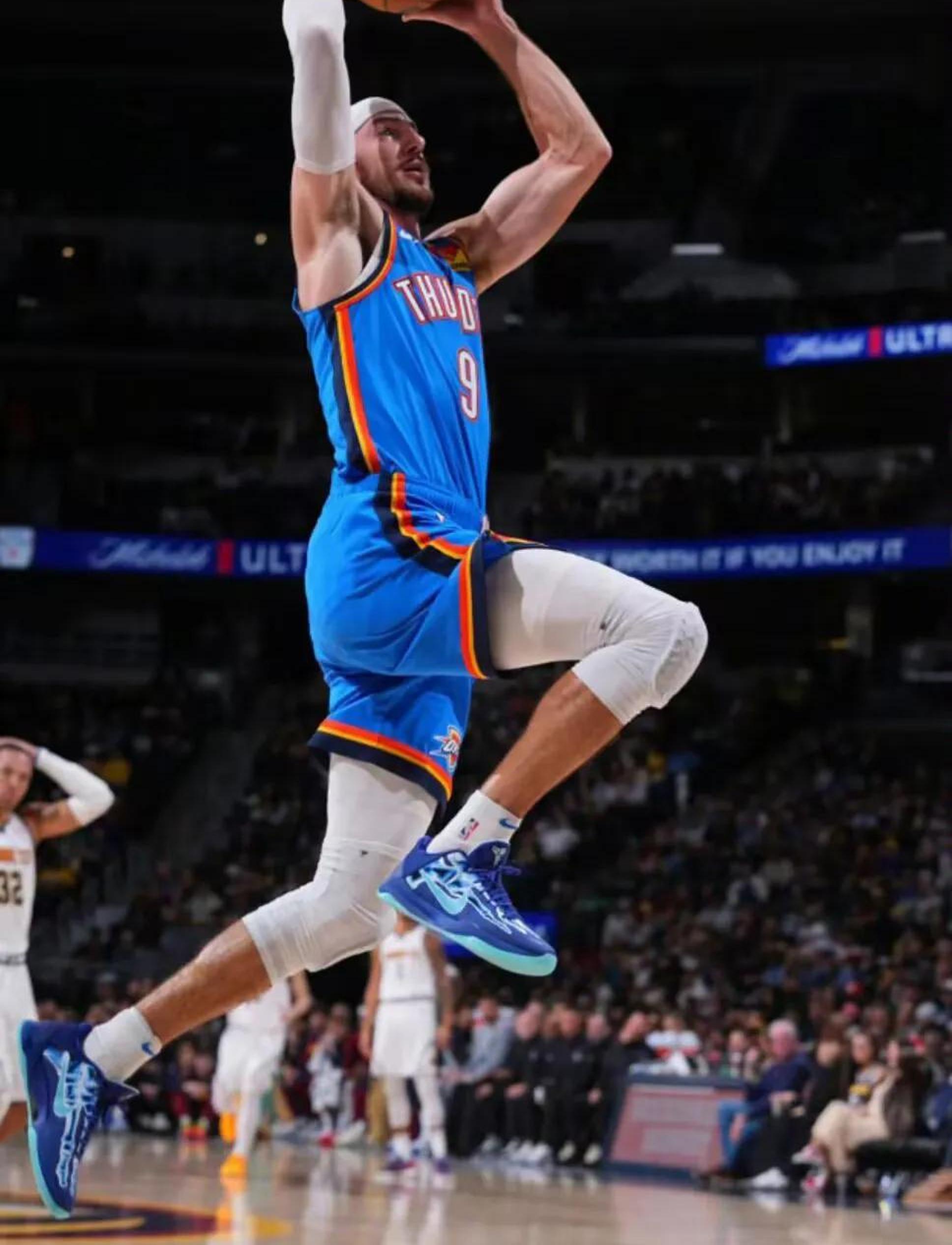 猛龙血洗国王,卡鲁索打破历史纪录的简单介绍 猛龙血洗国王,卡鲁索打破历史纪录的简单介绍