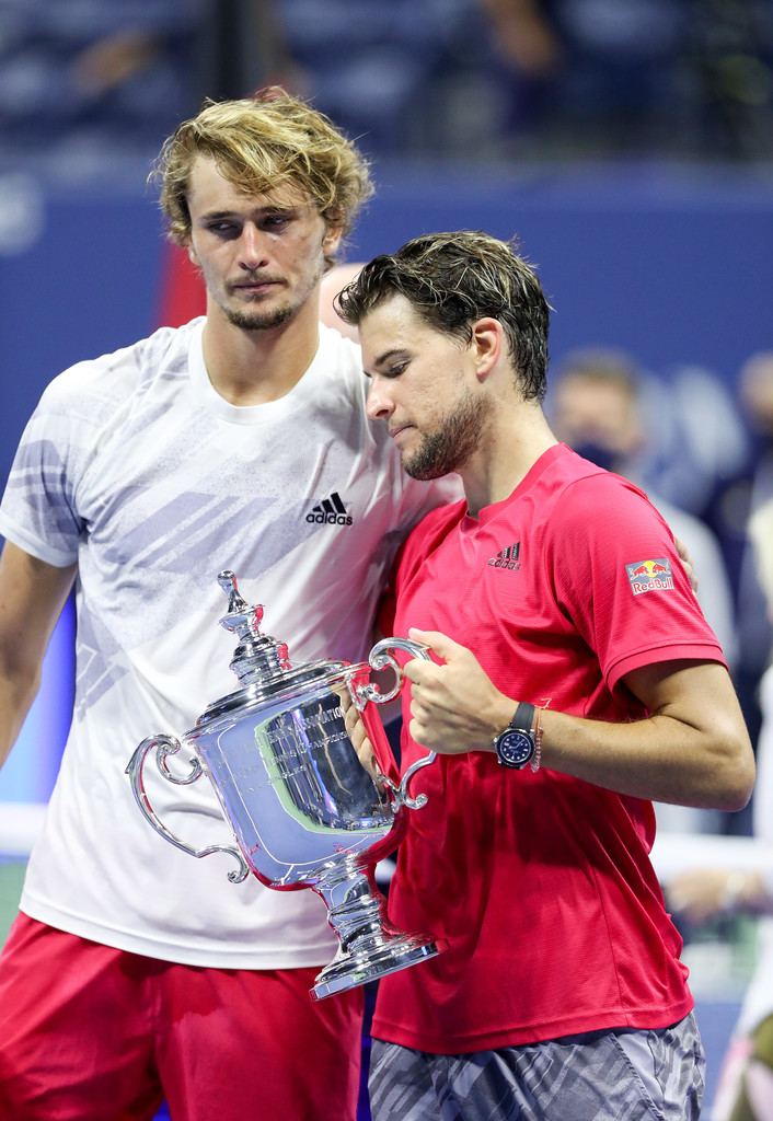 包含意大利网球队爆冷德国网球队，兹维列夫制霸全场的词条