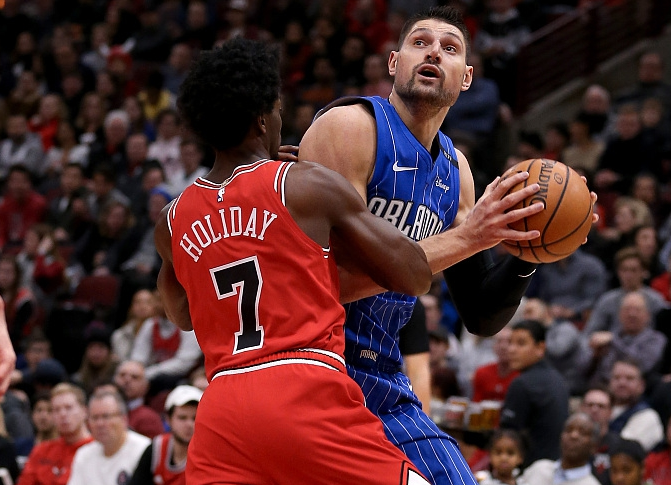 包含摩纳哥客场不敌莱万特，排名下滑遭遇连败的词条