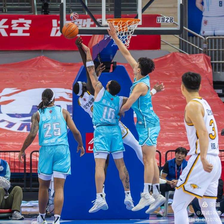 包含青岛主场大胜，夺得关键胜利的词条