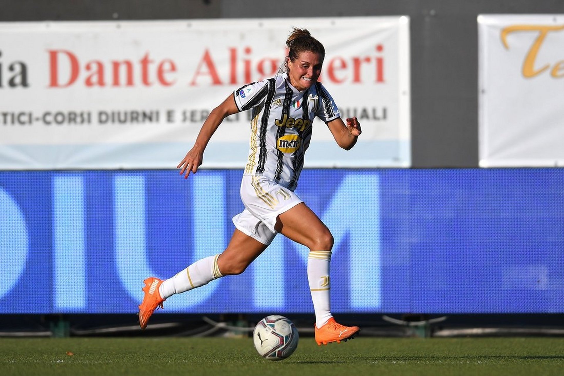 包含意大利球队取得联赛六连胜,领跑积分榜的词条 包含意大利球队取得联赛六连胜,领跑积分榜的词条