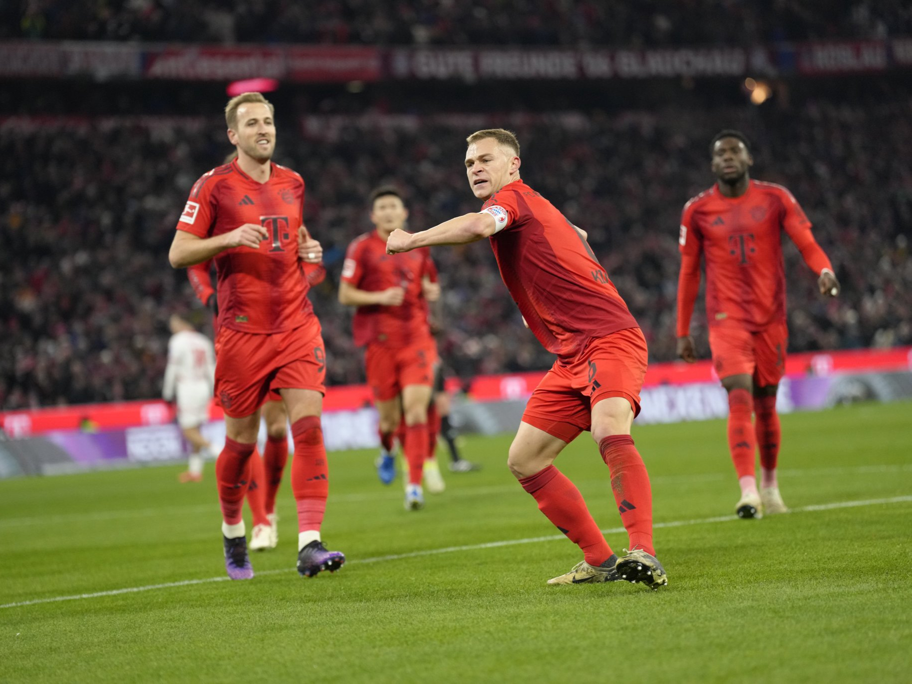 关于拜仁慕尼黑队长在比赛中受伤,或将缺席下一场比赛的信息 关于拜仁慕尼黑队长在比赛中受伤,或将缺席下一场比赛的信息