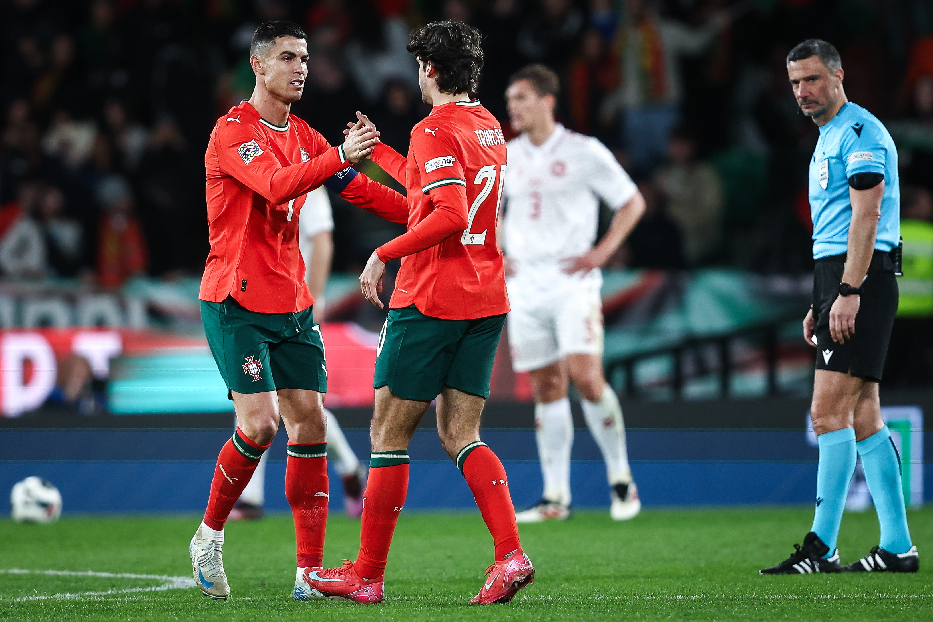 开云足球直播-包含奥地利队逆转挑战瑞典，晋级欧国联半决赛的词条