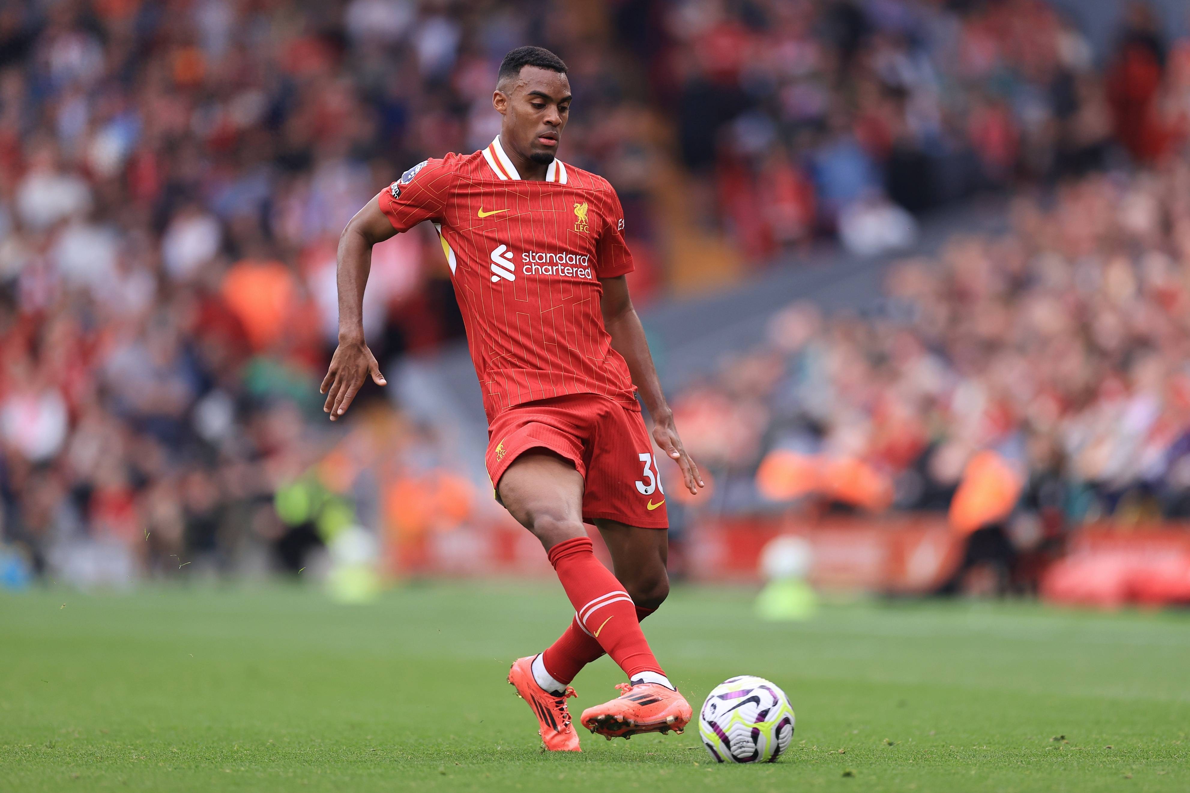 曼联苦战告负,争夺冠军无望的简单介绍 曼联苦战告负,争夺冠军无望的简单介绍